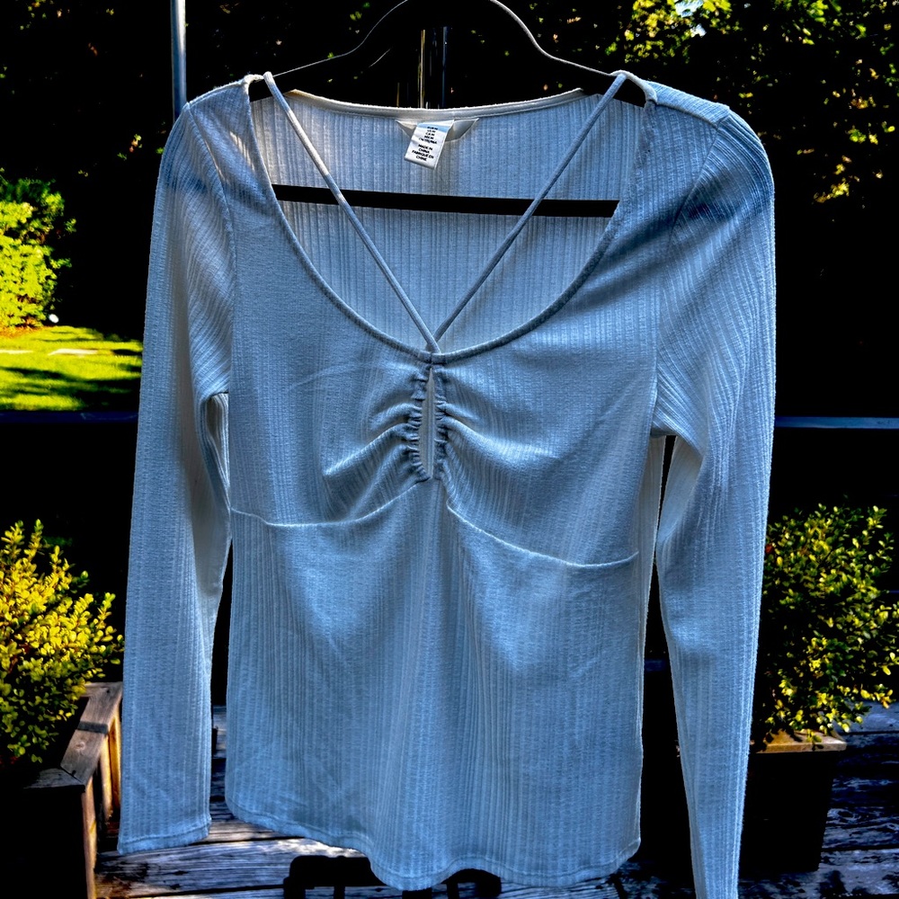 H&M cute sexy top, brand new